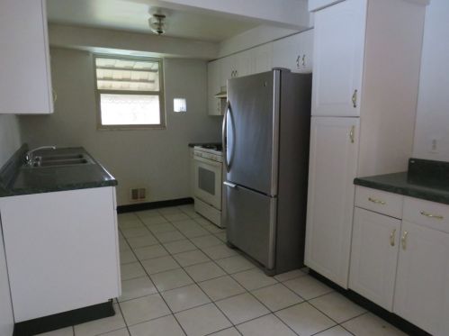 637 Larose St, Pittsburgh PA 15226-1120 exterior