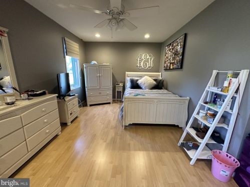 2269 Pne Rd, Huntingdon Valley PA 19006-4028 exterior