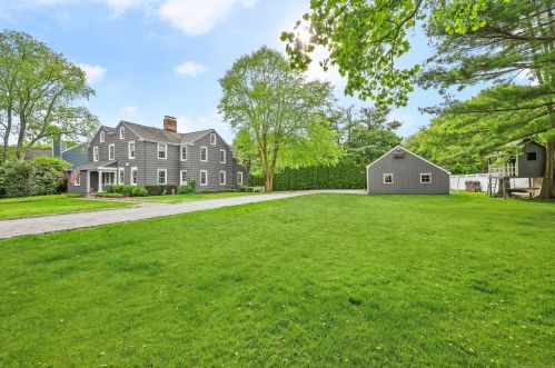 88 Kings Hwy, Westport CT 06880-2422 exterior