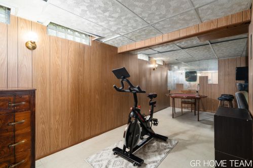 3823 Illinois Ave, Wyoming MI exterior