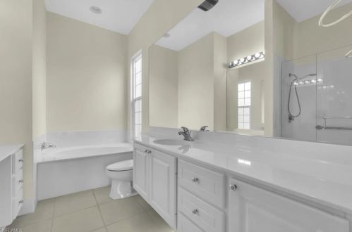 4822 Martinique Way, Naples FL 34119-9551 exterior