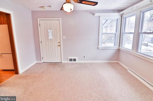 1201 Clagett Dr, Rockville MD 20851-2116 exterior