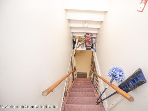 15 Sheriff St, East Freehold NJ 07728-1801 exterior