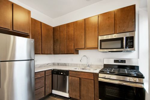 4218 Indiana Ave, Chicago IL 60628-4906 exterior