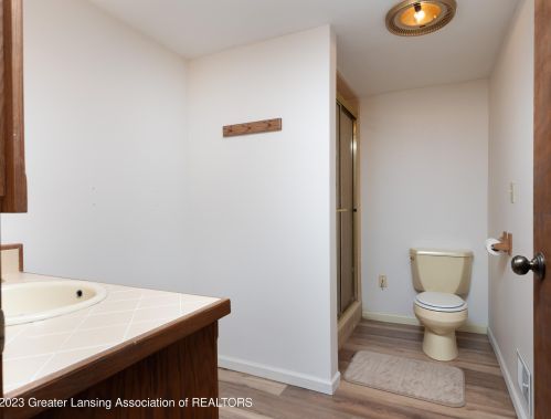 1225 Sandhill Dr, Dewitt MI 48820-9551 exterior