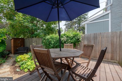 563 Shippen St, Lancaster PA  17602-4305 exterior