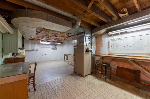 2517 82, Milwaukee WI 53219-0024 exterior