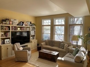 1420 Waveland Ave, Chicago IL  60613-3713 exterior