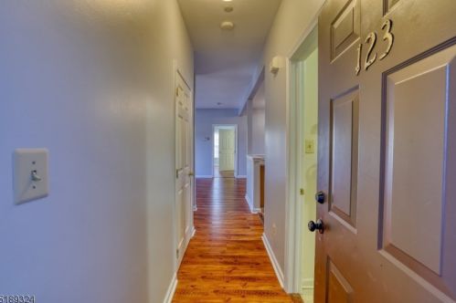 123 Barrister Dr, Kinnelon, NJ 07405-3244