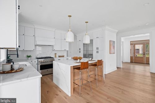 5805 Beech Ave, Bethesda MD  20817-3407 exterior