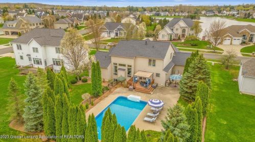 12628 Paradise Dr, Dewitt, MI 48820-7859