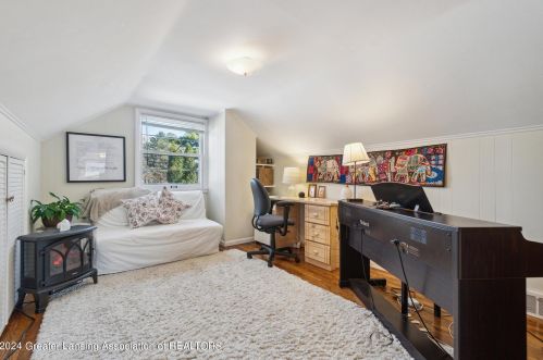 1806 Linden St, East Lansing MI 48823-3722 exterior