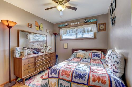 4922 Lynndale Ave, Milwaukee WI 53220-2069 exterior