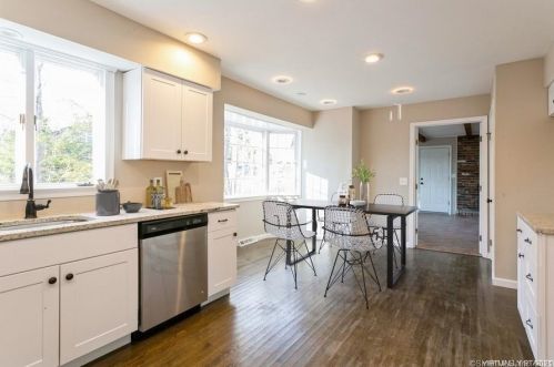 7 Holly Pl, Upper Stepney, CT 06468-1410