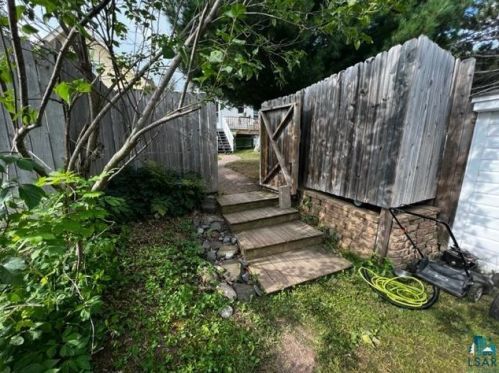 610 27th Ave, Duluth MN 55806-1457 exterior