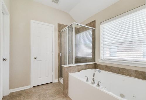 4731 Peninsula Gdn Way, Humble TX 77396-3055 exterior