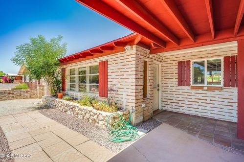 5841 Baker St, Tucson AZ  85711-2409 exterior