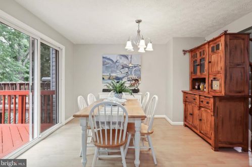 6023 Chicory Pl, Alexandria VA 22310-1795 exterior