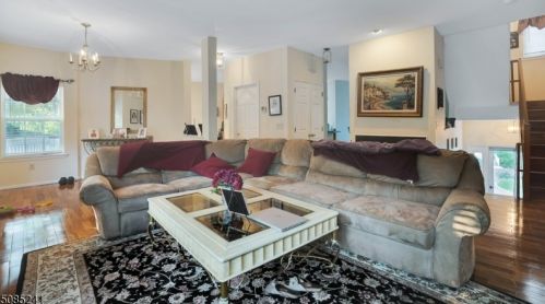 1503 Riveredge Ln, Whippany, NJ