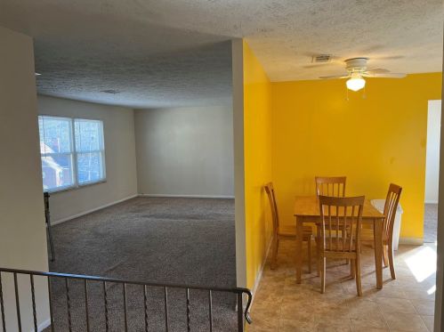 124 Longvue Dr, Pittsburgh, PA 15237-2275