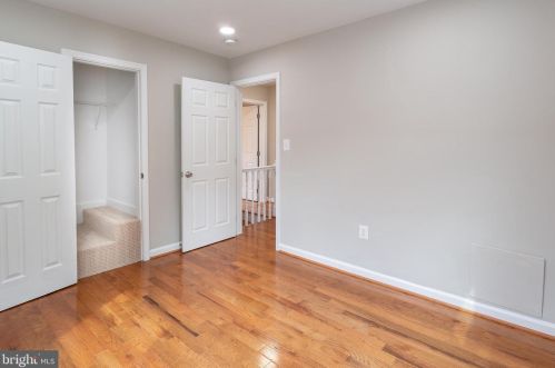 4607 Capitol St, Washington DC 20003-1622 exterior