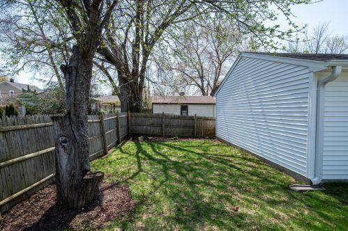 4758 Hollywood Ave, Milwaukee WI 53211-1037 exterior