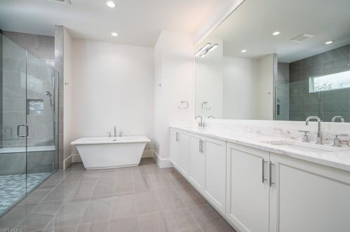 16779 Cabreo Dr, Naples FL 34110-3271 exterior