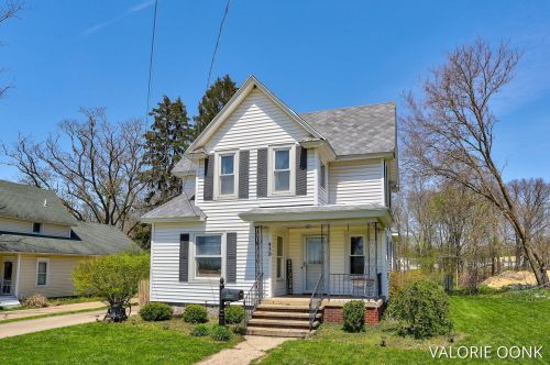 439 Grand St, Allegan, MI 49010-1115