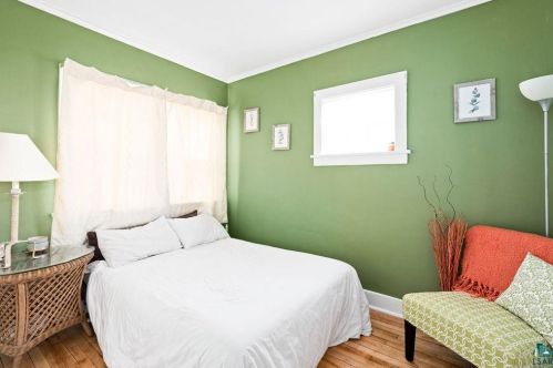 513 Sparkman Ave, Duluth MN 55803-2311 exterior