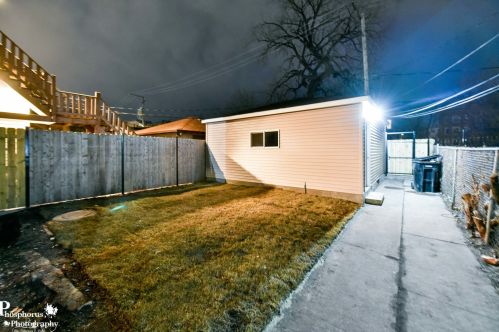 6229 Eberhart Ave, Chicago IL 60637-3318 exterior