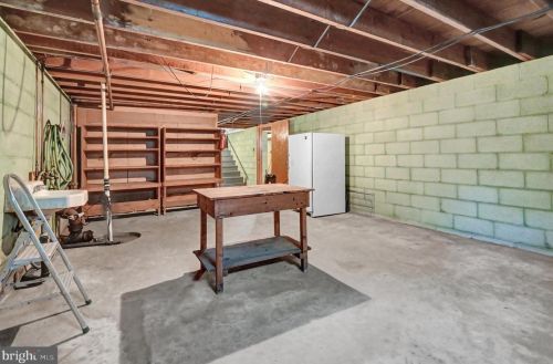 214 Charles St, Hanover PA 17331-2204 exterior