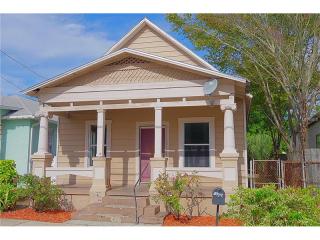 2335 Chestnut St, Tampa, FL 33607-3415