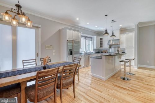 2518 Delancey St, Philadelphia PA 19103-6409 exterior