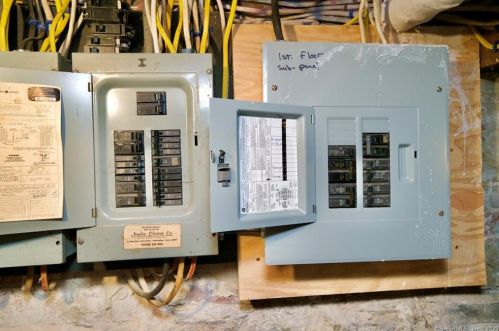 9 Fairview St, New Britain CT 06051-2707 exterior