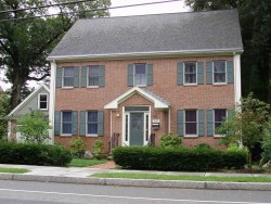 1964 Beacon St, Newton, MA 02468-1439