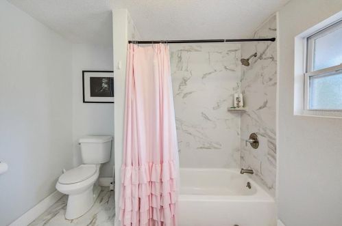 309 Crest Ave, Tampa FL 33614-6709 exterior