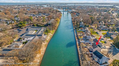 1020 Del Dor Dr, Point Pleasant Beach, NJ 08742-4412