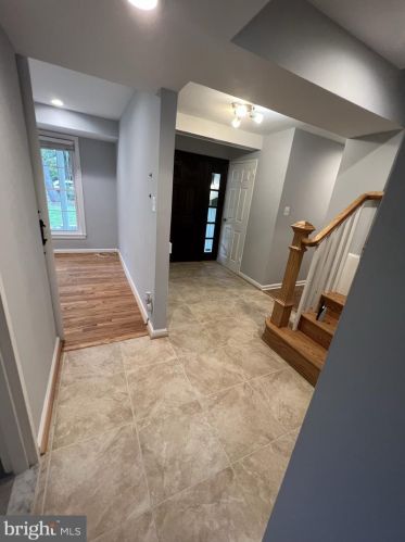 1807 Youngblood St, Mc Lean VA  22101-5244 exterior