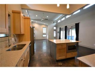 938 50th St, Austin TX  78751-2719 exterior