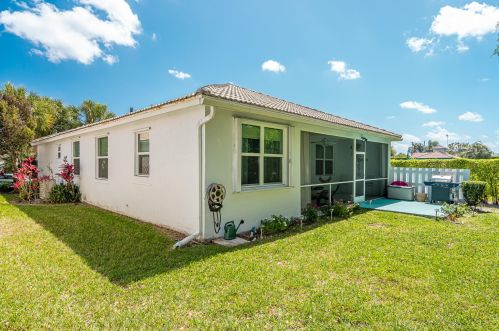 10865 Fillmore Dr, Boynton Beach FL 33437-3955 exterior