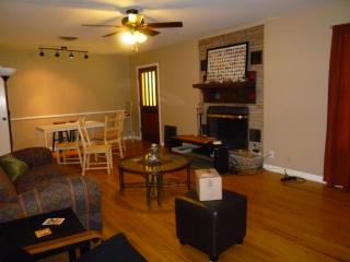 806 47th St, Austin TX  78751-3309 exterior