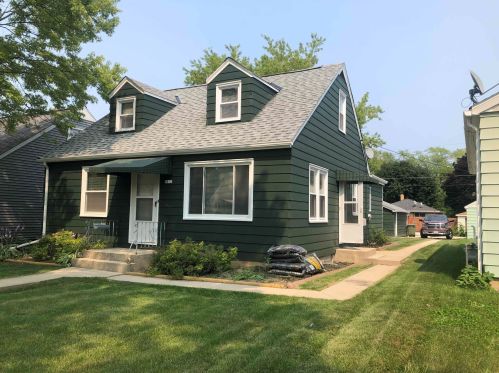 3612 81st St, Milwaukee, WI 53220-1022
