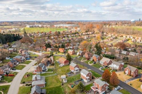 5363 Greenridge Dr, Pittsburgh PA 15236-1723 exterior