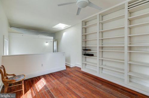 2302 Locust St, Philadelphia PA 19139-4517 exterior