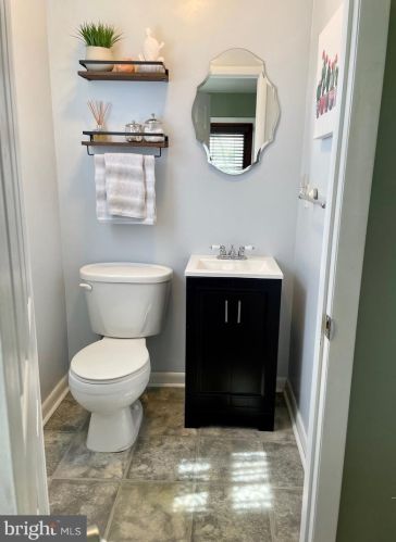 24 Edwin Ave, Trenton NJ 08610-4419 exterior