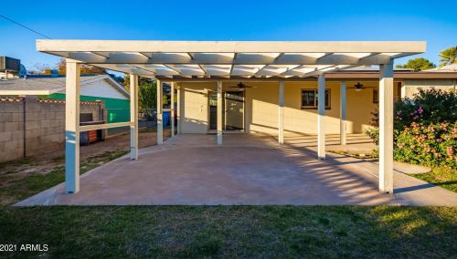 1427 El Camino Dr, Phoenix AZ 85051-4626 exterior