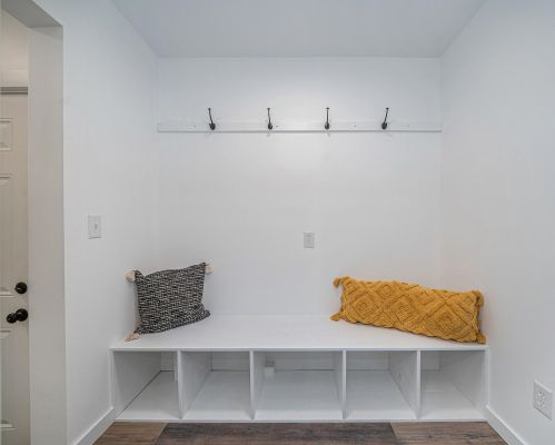 1650 Derbyshire St, Grand Rapids MI 49508-2524 exterior