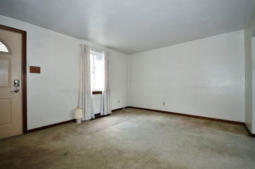 3147 Glendale Ave, Pittsburgh PA 15227-2829 exterior