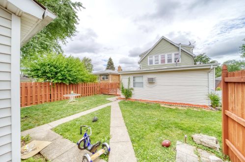 1000 8 Ave, Broadview IL 60153-1903 exterior