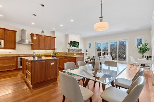 4142 Rockwell St, Chicago IL 60647-5218 exterior